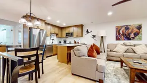 Gemütliches 1 Schlafzimmer und 1 Badezimmer, Schlafmöglichkeiten für 4, One Level, Corner Condo für Ihren Urlaub in Mammoth Lakes - Image 3