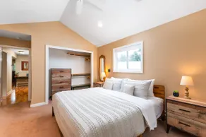 Stone Wall, King Bed, Workspace, Dog Approved! - Image 3