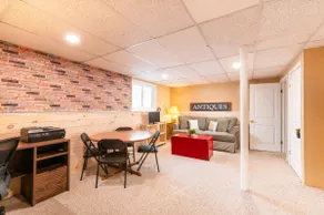 Stone Wall, King Bed, Workspace, Dog Approved! - Image 5
