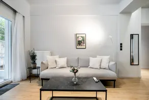 Lyndon Deluxe Studio - Athens Modern Escape - Image 4