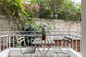 Lyndon Deluxe Studio - Athens Modern Escape - Image 2