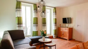 Vacation home chamber - Image 4
