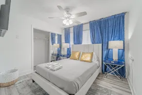 2 BD Condo - Sleeps 4 - Palm Wave Stays - Image 4
