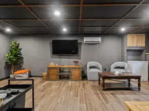 Cozy 2 Bedroom Home w/ & Parking - Image 3