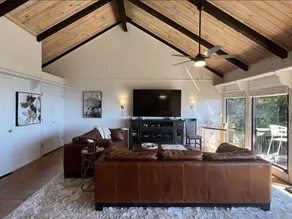 Incredible Pet Friendly Home with Mountain Views! - Image 3