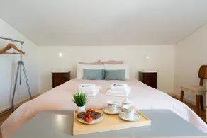 Host Wise - Casa dos Ciprestes - Pool & Vines Haven - Image 4