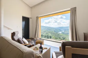 Host Wise - Casa dos Ciprestes - Pool & Vines Haven - Image 2