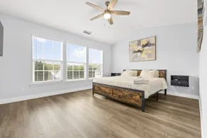 UNC Charlotte LUX Home - Image 4
