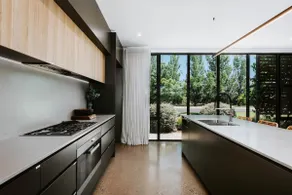 The Wine Manor - Lavish Poolside Living - Image 3