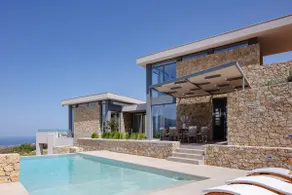 Private 4BR Villa with Heated Pool & Sea View - Image 2