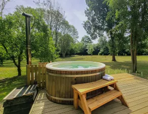 Tollgate Farm Kent 9 Bedroom retreat sleeps 25 - Image 4