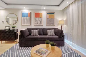 Modern Chic 2BR w Parking @ SoBe - Image 2