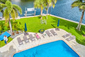 Waterfront | Walk to Beach | Paradise Point Key - Image 4