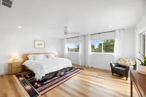 Peaceful Family Hideaway, Private Fenced Yard - Image 2