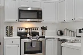 4 Bedroom Retreat in the Heart of Oro Valley - Image 3