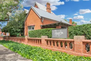 Junior Accessible Suite | The Houston Wagga - Image 4