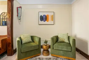 Central Crown Heights Beauty | Steps to Subway! - Image 4