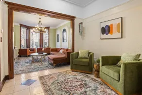 Central Crown Heights Beauty | Steps to Subway! - Image 3