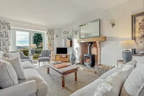 Far Heath House - Scenic Hot Tub Stay - Image 2