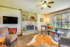30 Mi to Fort Worth: Rural Retreat w/ Patio! - Image 3