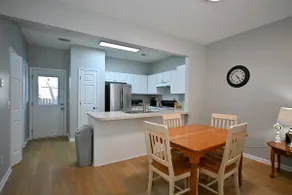 Cozy Townhouse in Lexington - Image 2