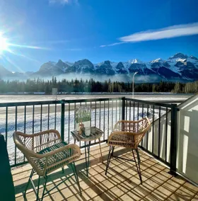 Panorama Stay- Banff Gate, Hot Tub, BBQ, Parking - Image 5