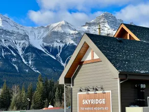 Panorama Stay- Banff Gate, Hot Tub, BBQ, Parking - Image 3