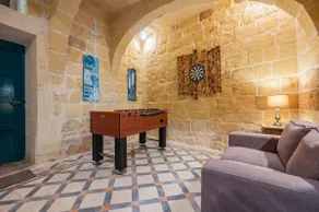 Ellie Boo Farmhouse with Pool and Hot Tub and Games Room - Image 2