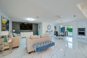 Pool & Spa: Luxury Home in Naples! - Image 3