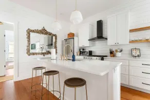 8BR Downtown Luxury Escape Near King - Image 4