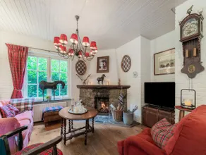 Fairytale vacation home in the forest - Image 2