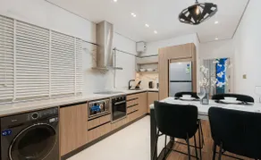 Luxury Elegant Apartment in Almughrizat - Image 5