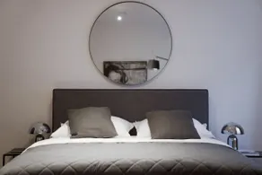 High-End 1 Bedroom ap. next to City Hall - Image 2