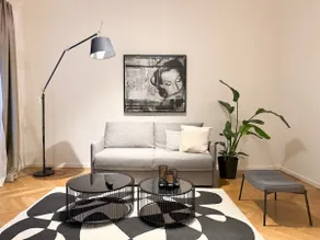 High-End 1 Bedroom ap. next to City Hall - Image 4