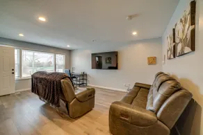 4 Mi to Lake Michigan: East Chicago Home w/ Grill - Image 5