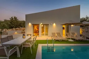 Charoupia Plaka - Image 5