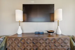 Modern 2BR | Historic Lebanon • Sleeps 4 - Image 2