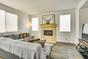 Pool Table & Charcoal Grill: Home in Victorville! - Image 2