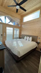 063B Couples Cozy Retreat Chalet near South Rim - Image 4