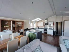 Dunoon 3-Bed Lodge, Sleeps 6 & Pet Friendly - Image 2