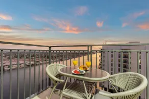 Premium Apartment - Near Yas Mall & Ferrari World - Image 2