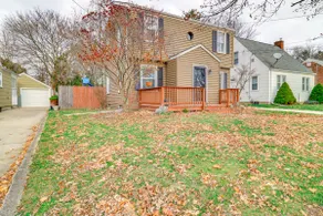 Walk to Adrian College: Family Home in Michigan - Image 3