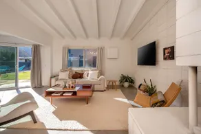 Entire Home Desert Views 15 mins to Downtown - Image 4