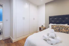 Luxury 2-BR Apartment in The Nook with Lift Access and Prime Central Location - Image 5