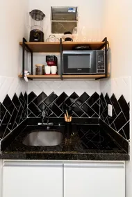 Flamengo Beach Loft: Wi-Fi, A/C and Smart TV - Image 2