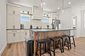 Eden Empire |Ski Retreat |Hot Tub & 3 Living Areas - Image 2