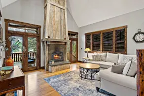 Stepping Stone | Pet Friendly & 5-Minutes to Town! - Image 2