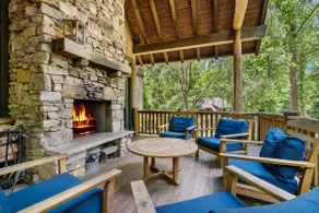 Stepping Stone | Pet Friendly & 5-Minutes to Town! - Image 5