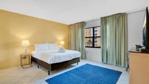 Relaxing Ocean Condo Steps from the Beach - Image 2