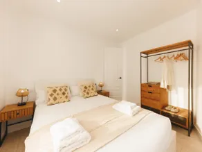 Bravissimo Jaume I Penthouse, with 3 bedrooms - Image 3